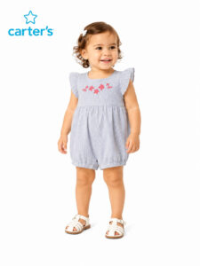 Macacão Curto Infantil Carter’s Listrado com Bordado Floral