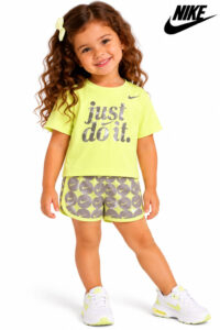 Camiseta e Shorts Infantil Feminino Verão Nike